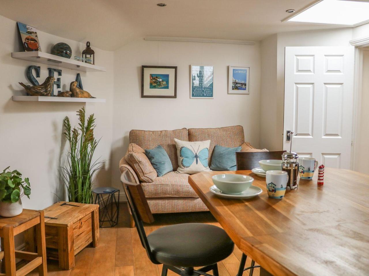 The Compass Apartment Swanage Exterior photo