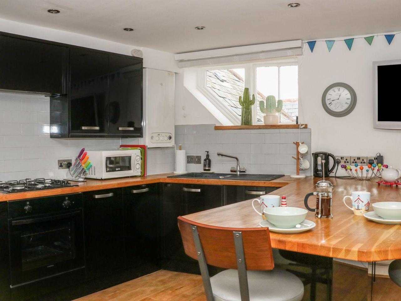 The Compass Apartment Swanage Exterior photo